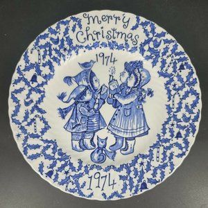 ROYAL CROWNFORD Merry Christmas‎ 1974 Plate Blue White Staffordshire 9" Vintage